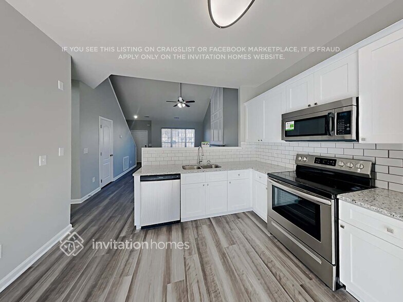 Building Photo - 5501 Orchard Pond Dr