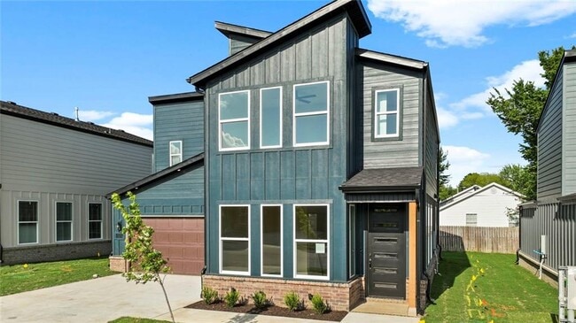 Building Photo - 1209 SW Journey Ln