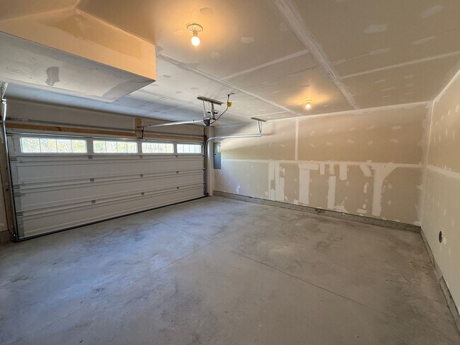 Building Photo - Stylish Townhome Overlooking River Marsh Golf Course- Cambridge, MD