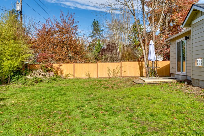 Building Photo - 1526 McKinley St