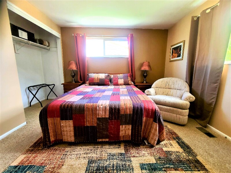 Building Photo - 7000 S 2300 E