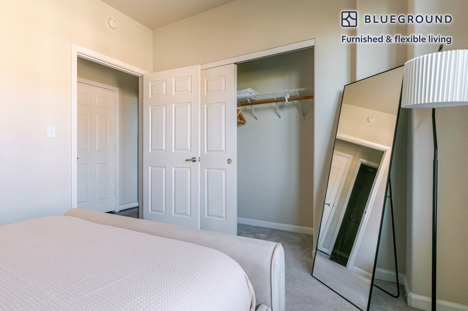 Building Photo - 1051 Commodore Dr