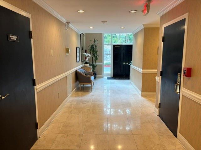 Building Photo - 24105 Plantation Dr NE