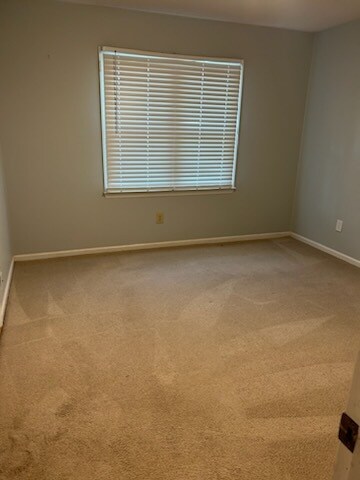 Building Photo - 143 Glenwood Dr