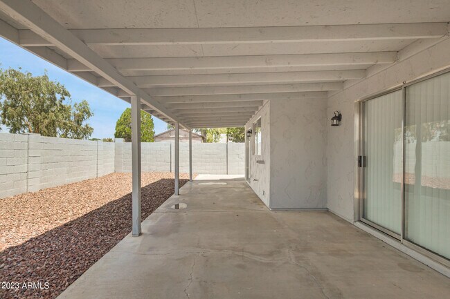 Building Photo - 23420 N 40th Ln