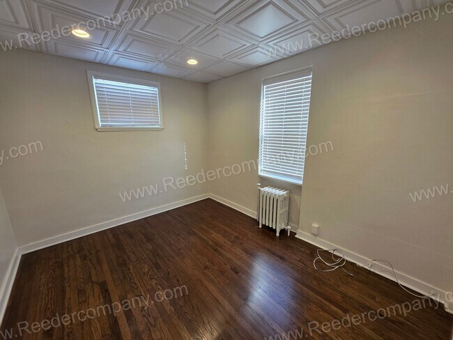 Building Photo - 1214 W 142nd St