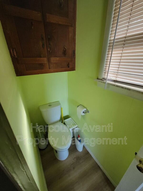 Building Photo - 1701 Old Mammoth Rd