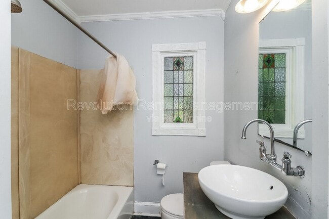 Building Photo - 371 Haas Ave SE