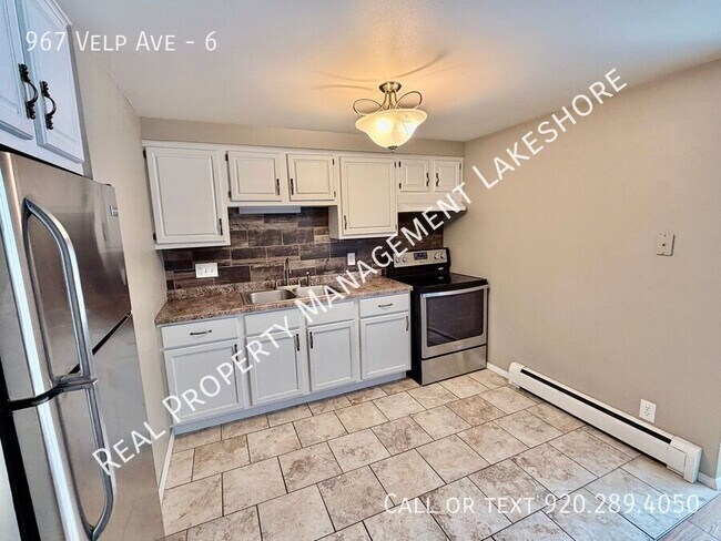 Building Photo - 967 Velp Ave