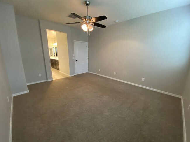 Building Photo - Fincher Fields Home: