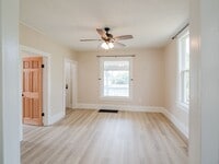 Building Photo - 1638 B Ave NE