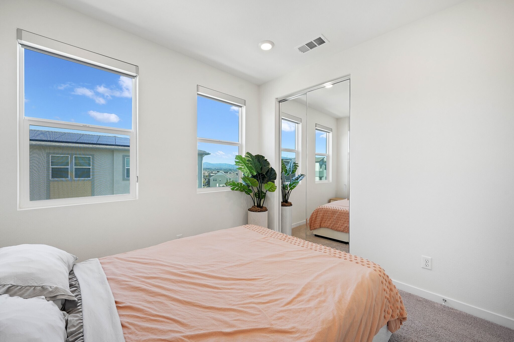 Bedroom #2 | Upper Third Level - 27586 Manzanita Way