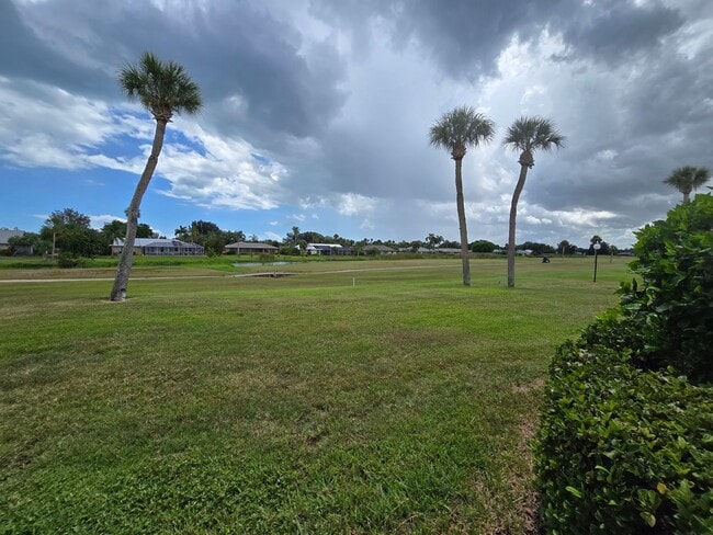 Building Photo - ANNUAL RENTAL - 55+ COMMUNITY 2/2 IN VISTA ROYALE