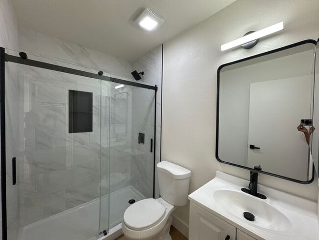 Building Photo - Newly Remodeled Studio in Sparks! Availabl...
