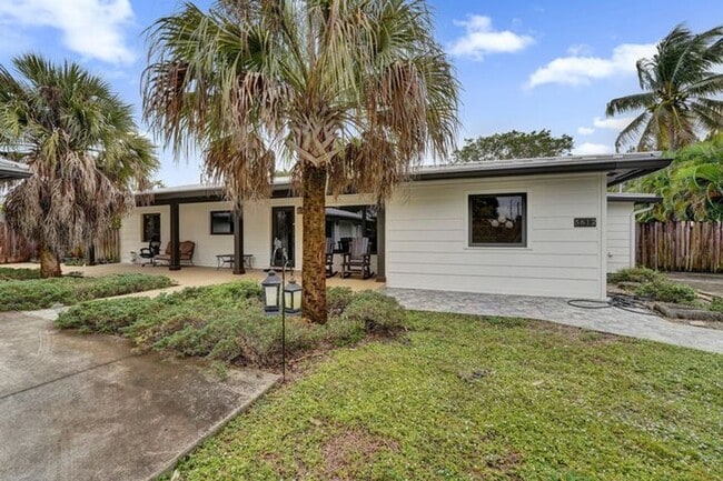 Building Photo - 5612 Harding St