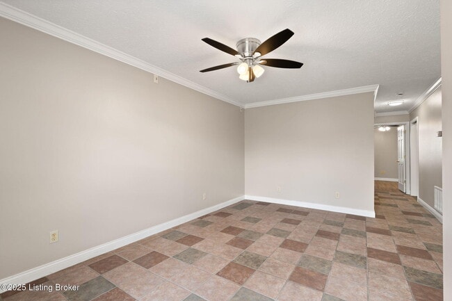 Building Photo - 708 Victoria Ct