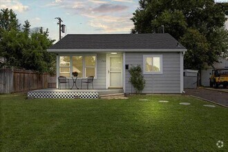 Building Photo - 706 Willard Ave