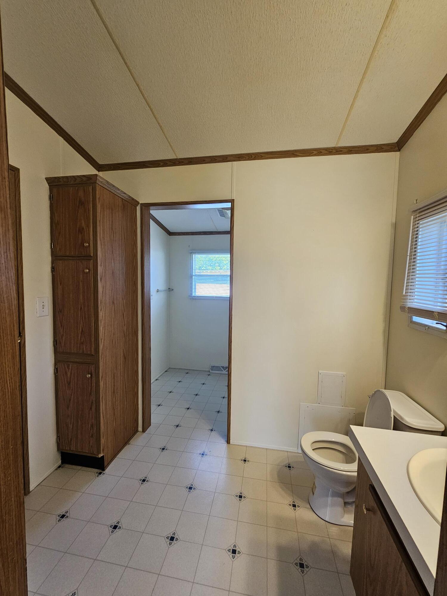 Building Photo - 27 Millstream Ct