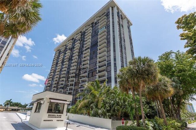Building Photo - 1901 Brickell Ave