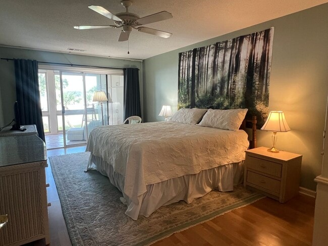 Building Photo - Furnished Waterfront Condo in Hilton Head Plantation - Mariners Pt