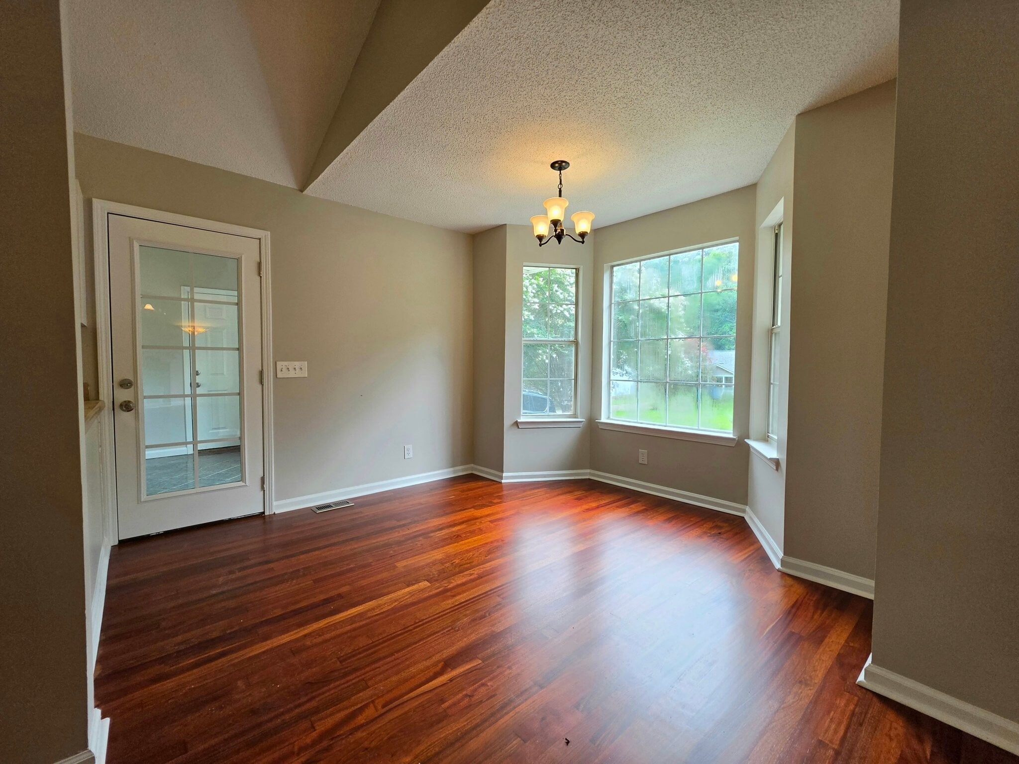 Building Photo - 503 Dunwoody Dr