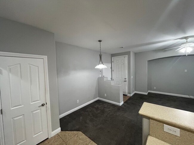 Building Photo - Beautiful 3 bedroom home