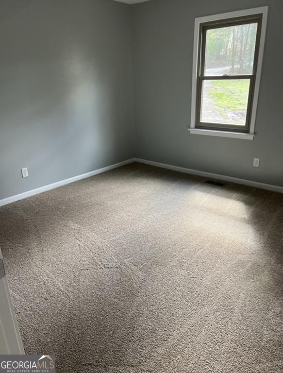 Building Photo - 19 Oak Hill Dr