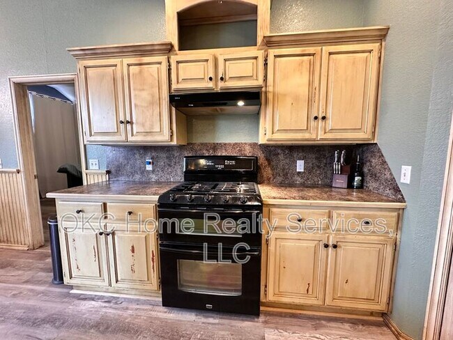 Building Photo - 10716 NW 31st Terrace