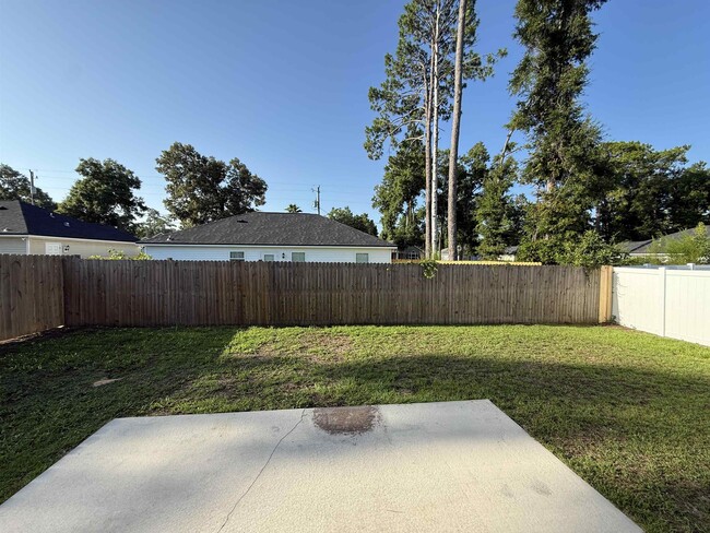 Building Photo - 37 Cochise St