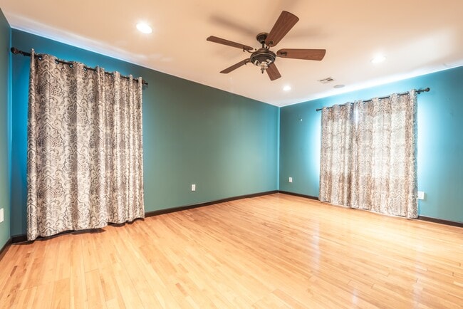 Building Photo - 53 Edward Ave