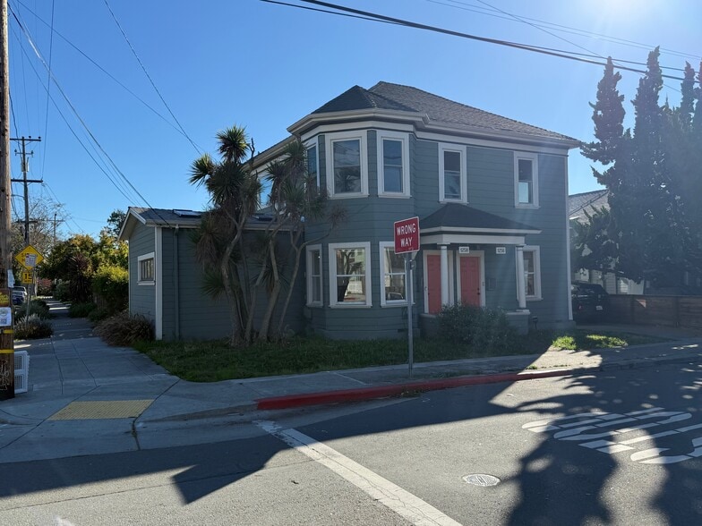 Building Photo - 1258 67th St