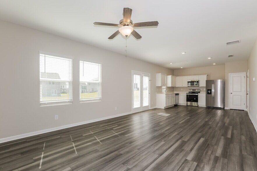 Building Photo - 637 Knightsbridge Ln