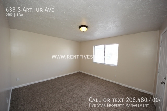 Building Photo - 638 S Arthur Ave