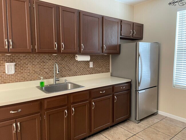 Building Photo - 684 85th St