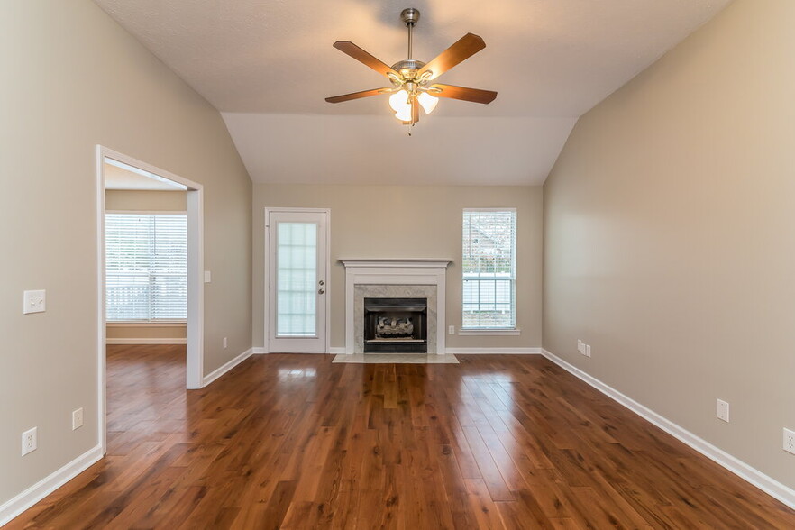 Building Photo - 319 Cypress Glen Dr