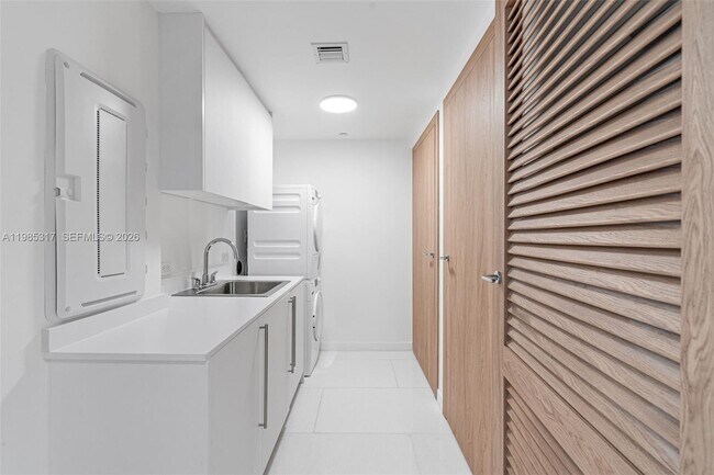 Building Photo - 1135 103rd St