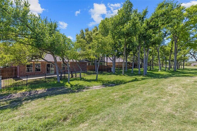 Building Photo - 3816 Harvey Penick Dr