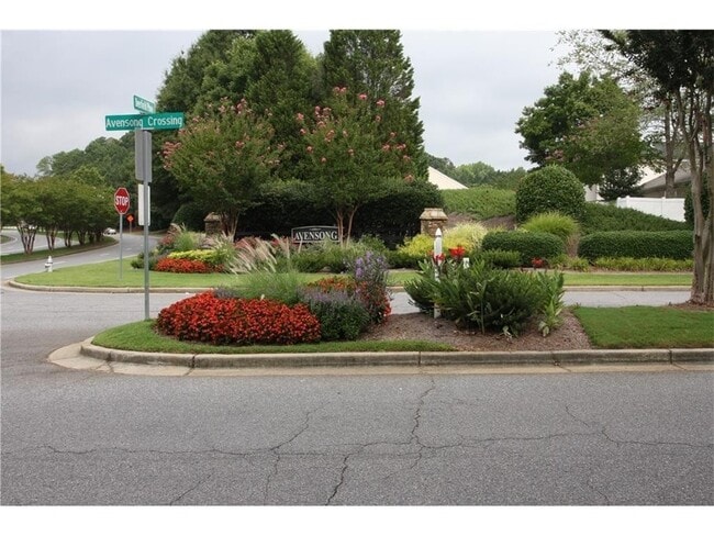 Building Photo - Charming 3BR/2.5BA Cul-de-Sac Home in Sought-After Avensong Community!