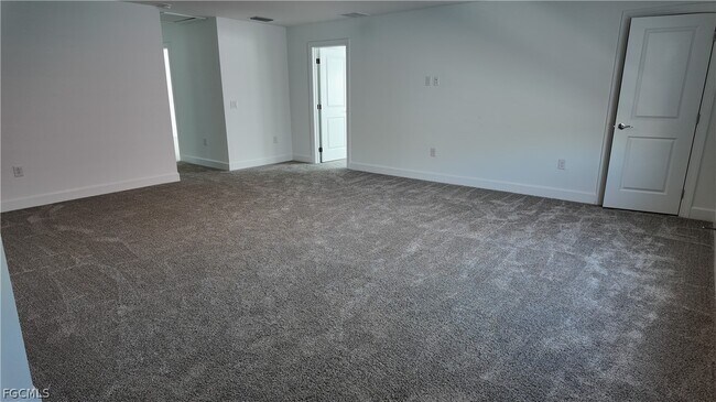 Building Photo - 3700 Passion Vine Dr