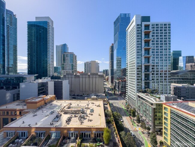 Building Photo - 201 Folsom St