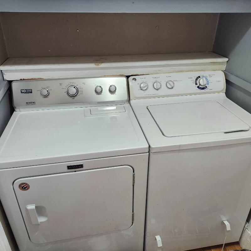 Building Photo - 50 Centre St