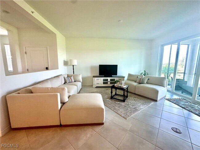 Building Photo - 20610 Hazelnut Ct