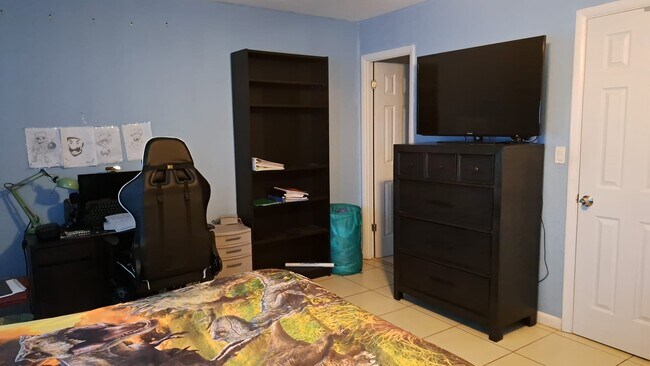 Building Photo - 13701 SW 84th St