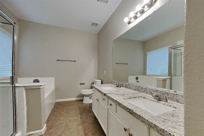 Building Photo - 21415 Flower Valley Cir