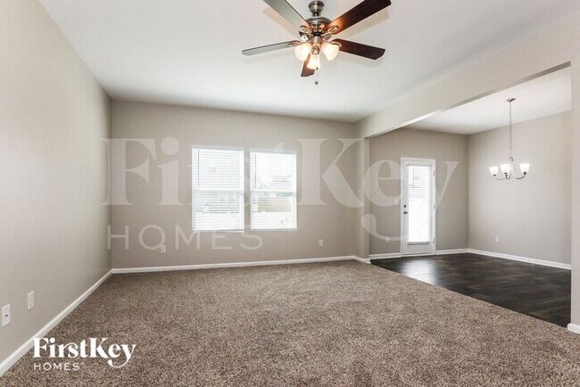 Building Photo - 12562 Garron Rd