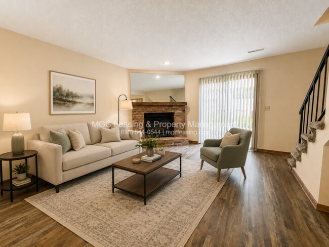 Building Photo - Chapel Oaks Community of Lee's Summit - $500 off September rent with immediate move in!!