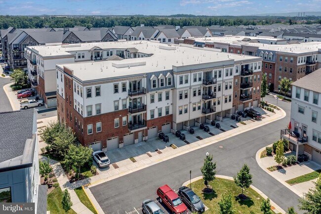 Building Photo - 23630 Havelock Walk Ter