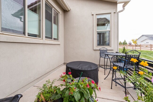 Building Photo - Stunning Flying Horse Patio Home with Stunning Views!!