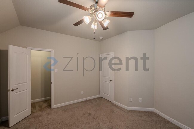 Building Photo - 23522 Persimmon Crk Ln