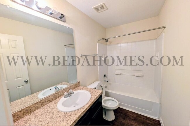 Building Photo - 15566 Kiplands Bend Dr